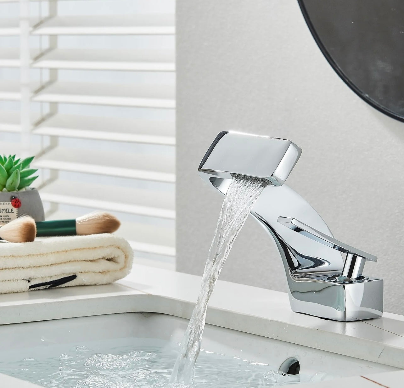 Chrome stylish vanity faucet