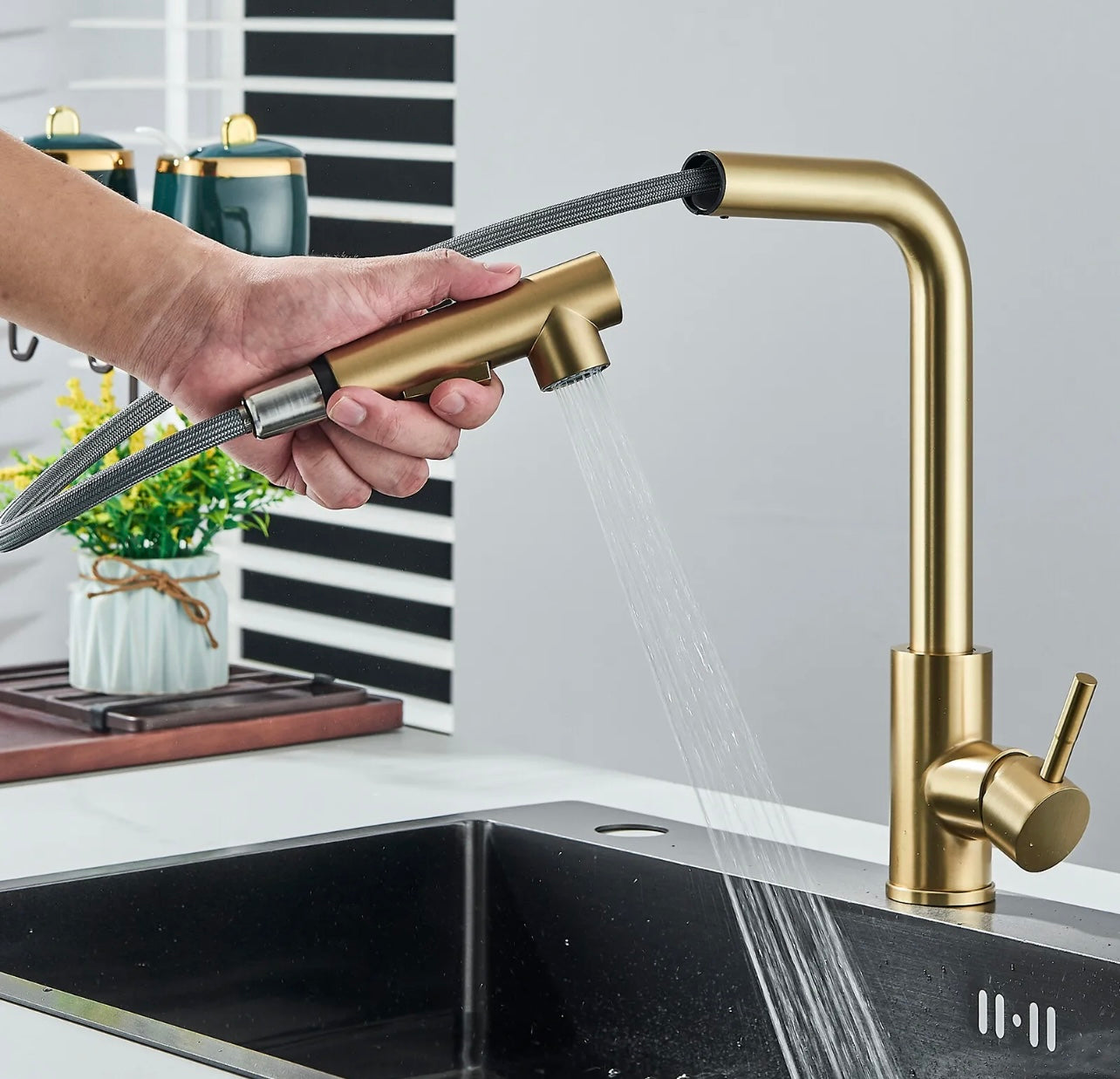 #1582 Pull out brushed gold kitchen faucet