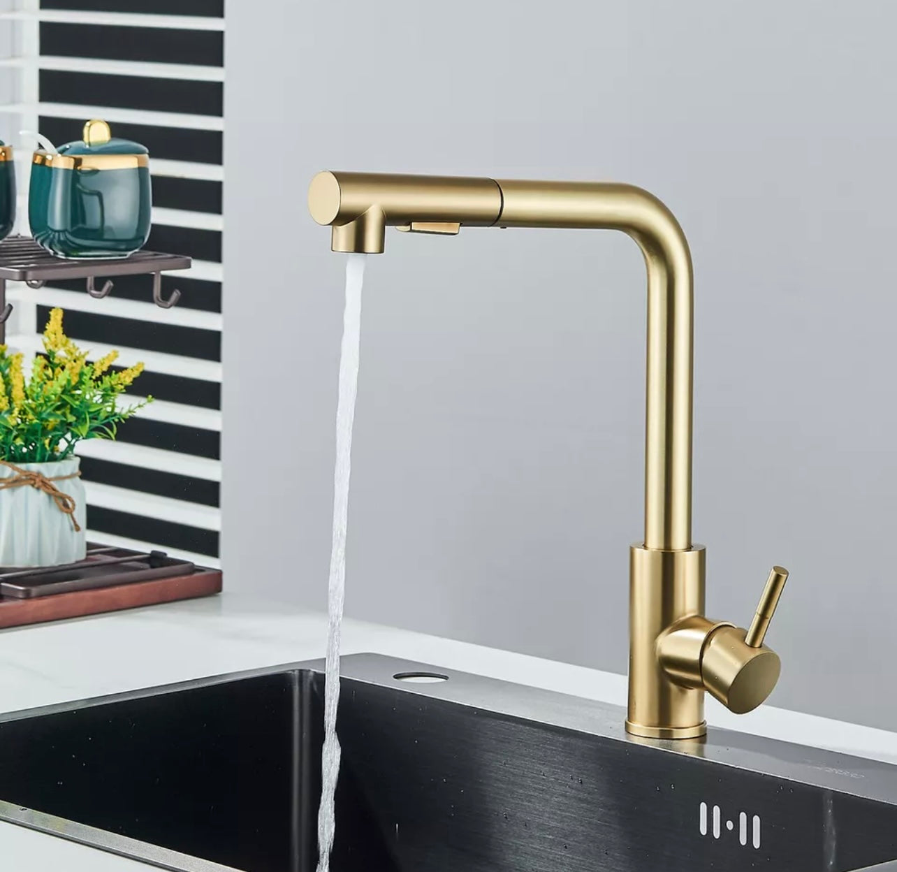#1582 Pull out brushed gold kitchen faucet
