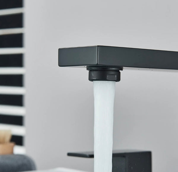 #1489 MATTE BLACK 8 INCH WIDESPREAD VANITY FAUCET