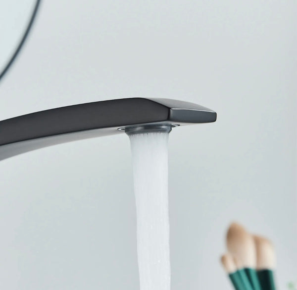 #1381 MATTE BLACK CURVED VANITY FAUCET