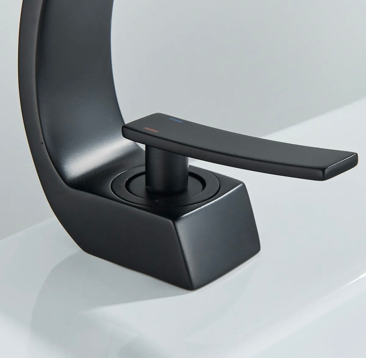 Curved Vanity Faucet