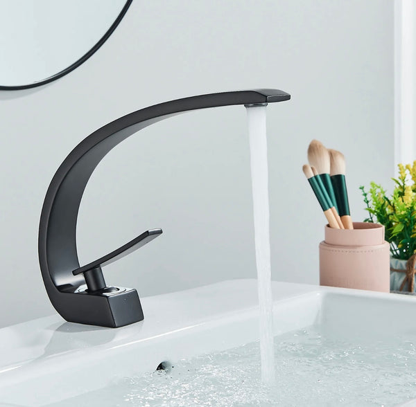 #1381 MATTE BLACK CURVED VANITY FAUCET