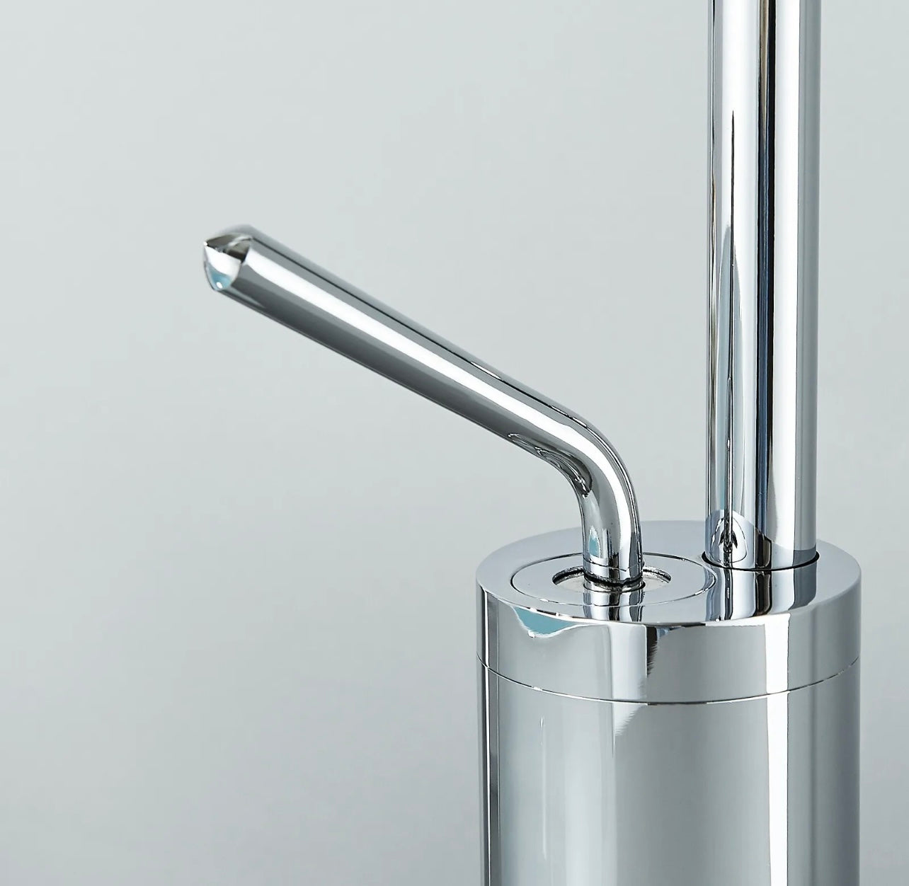 Chrome waterfall goose neck vessel faucet