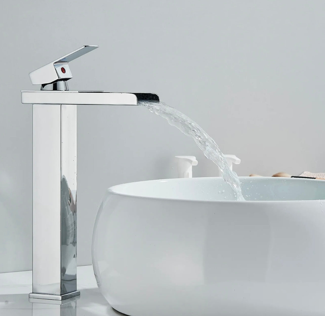 Chrome waterfall vessel faucet