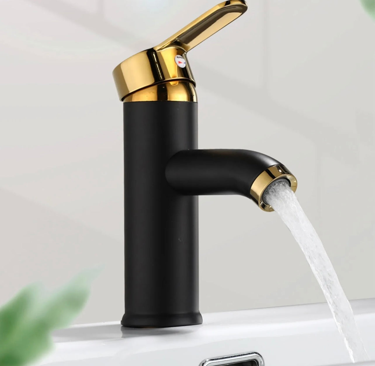 Black & Gold Bathroom Sink Basin Faucet 1 Hole Vanity Mixer Taps Single Handle